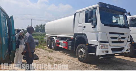 Congo Customer Bought 2023 Used Oil Tanker Truck From TITAN Vehicle