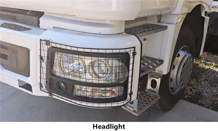Used Shacman F3000 Tractor Truck for Sale In Zambia