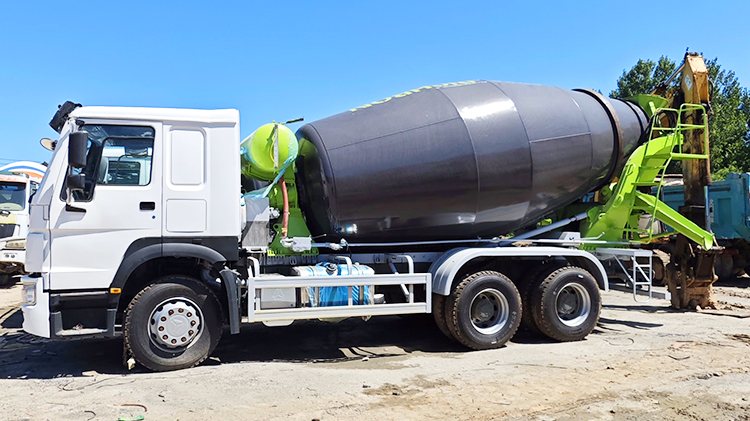 Used Sinotruk Howo Concrete Mixer Truck for Sale