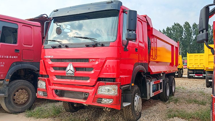 Used Howo Dump Truck 371 for Sale in Rwanda
