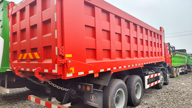 Used Shacman F3000 8x4 Dump Truck Price for Sale in Zimbabwe