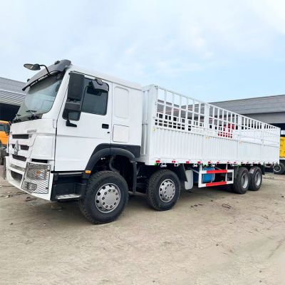 Howo 8x4 12 Wheeler 30-40t Used Stake Cargo Truck