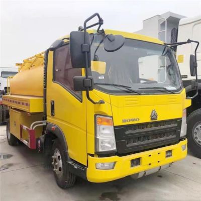 Second Hand Sinotruk Homan H3 5CBM Fuel Tank Truck